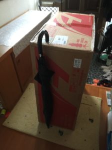 高さと横幅は共に傘一本ぐらいです